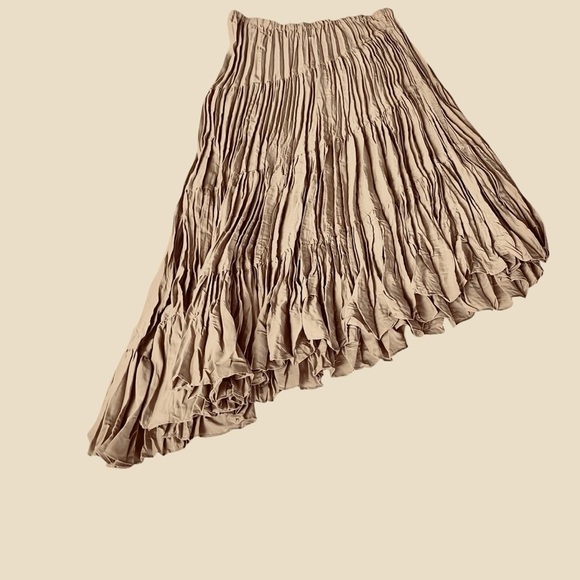 Chico’s Size 1 ( M) Pleated Maxi Skirt Beige Champagne Crinkle Boho Resort Style - Picture 5 of 12